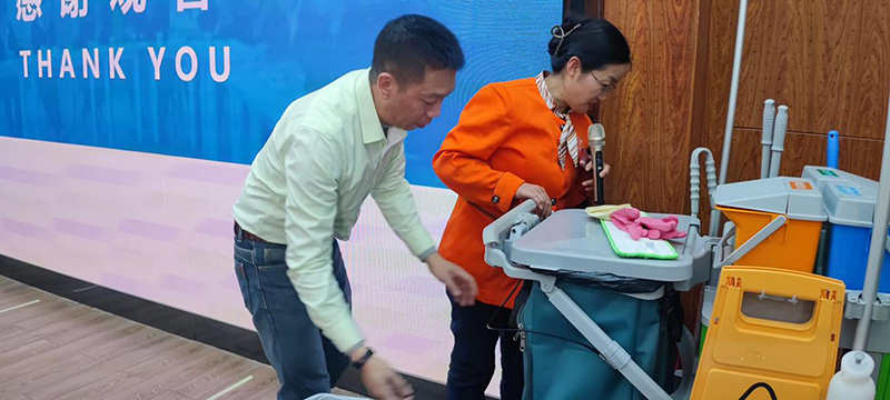 “施达公司向甘肃省人民医院分享医院保洁标准化的理念及落地案例的实践经验